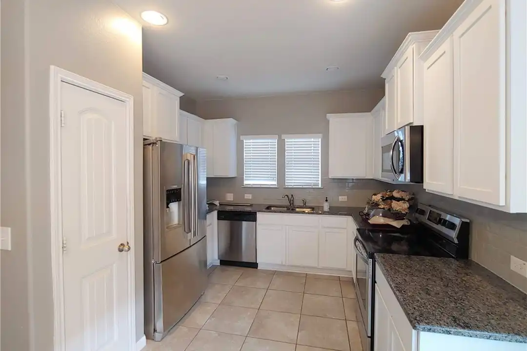 18412 Cumberland Gap St - View 2