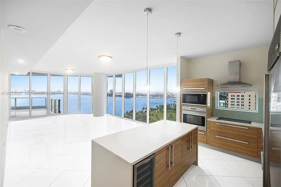 2020 N Bayshore Dr unit 1602 - View 5