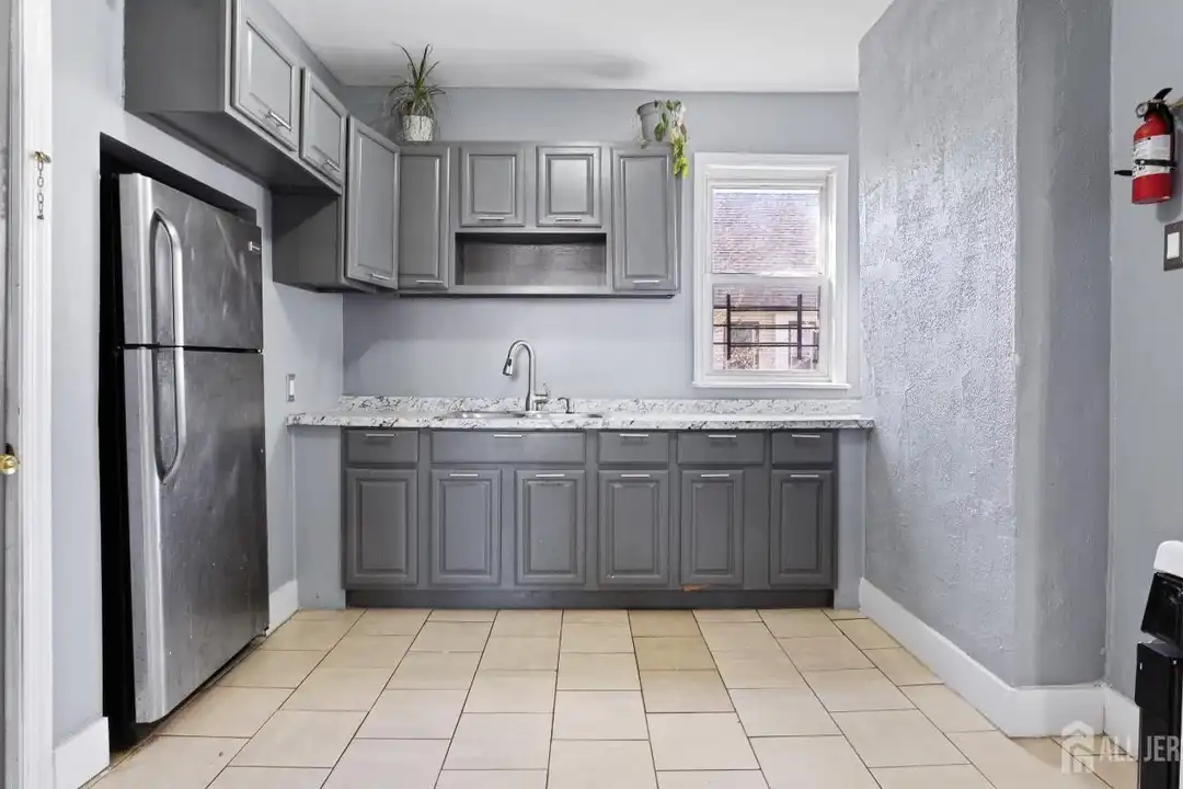 126 N 14th St - View 2