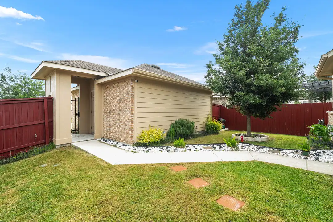 5917 Principale Dr - View 4