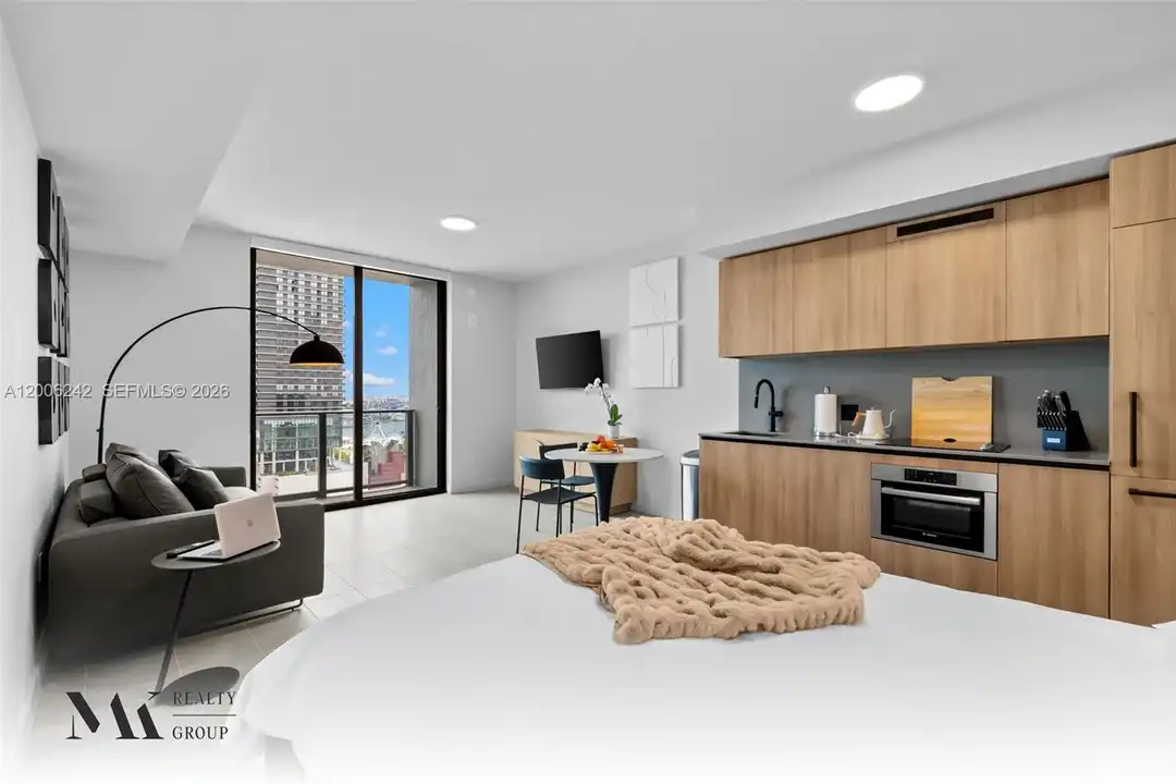 121 NE 5th St unit 2700 – pohled 2