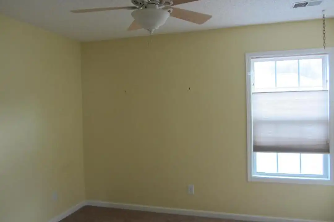 22 Mayfair Dr - View 6