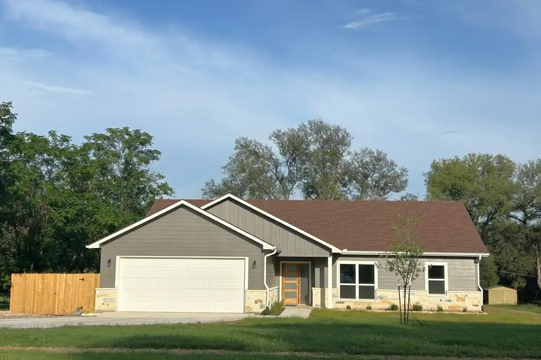 1415 Bluebonnet Dr – photo 1