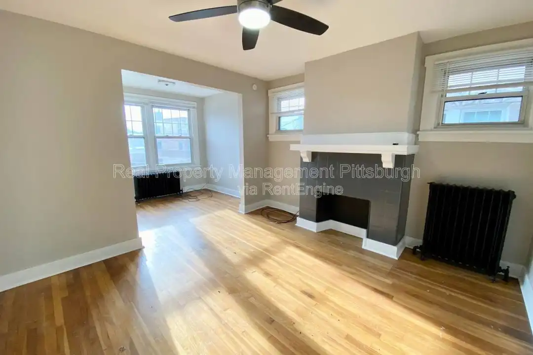 5735 Phillips Ave unit 2 – photo 1