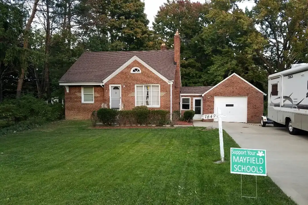 1649 SOM Center Road – photo 1