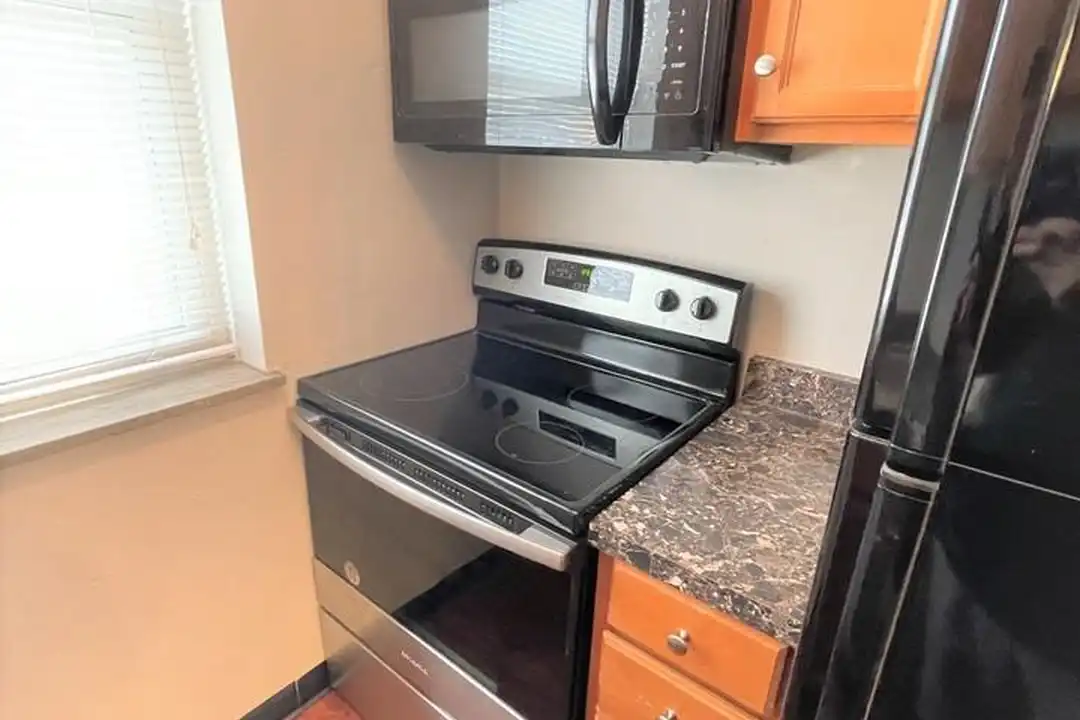 5712 Phillips Ave unit B8 – photo 1