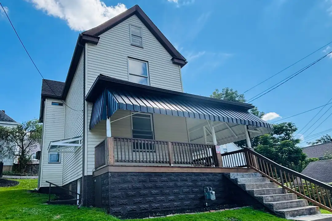 38 Hall Ave – photo 1