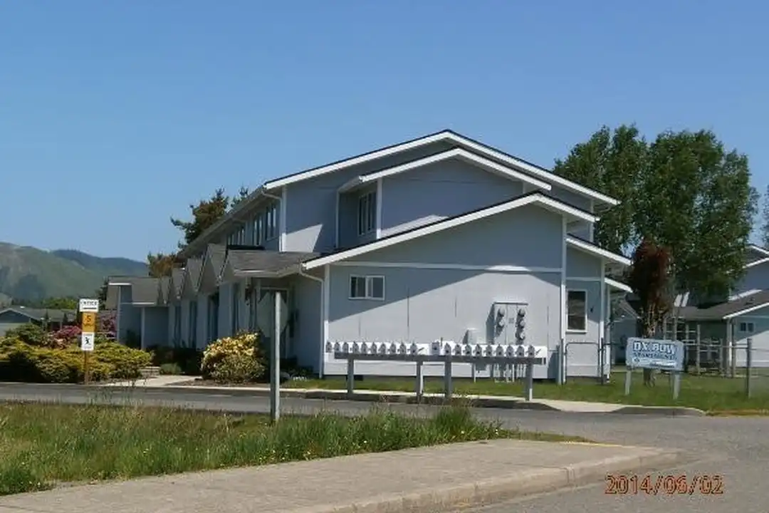 821 E Division St - View 4