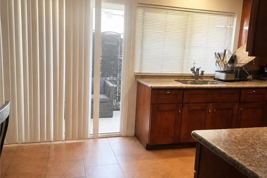 2546 E Park Ln unit C - View 3