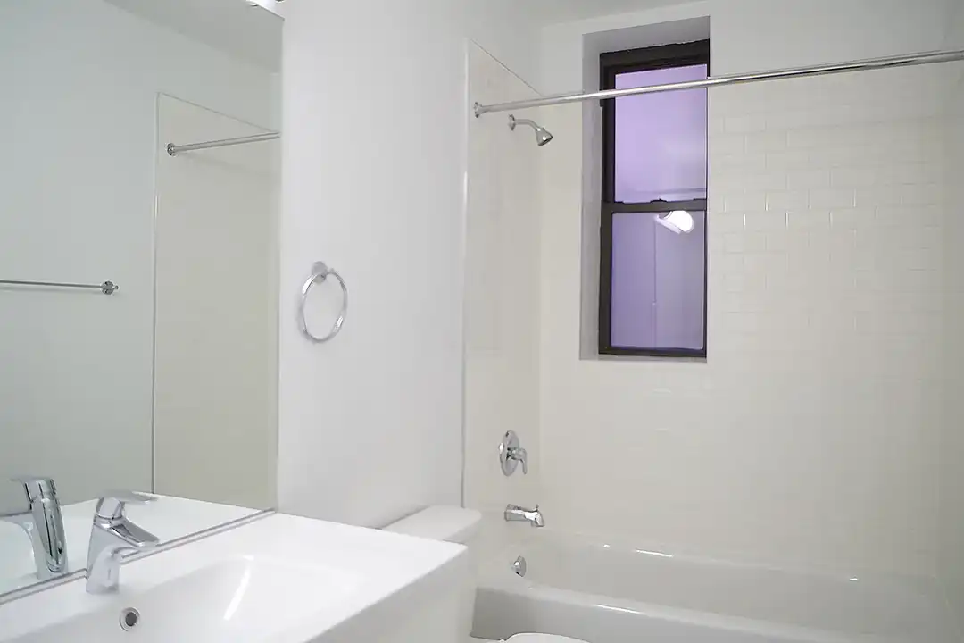 5507-5509 S. Hyde Park Boulevard – photo 1