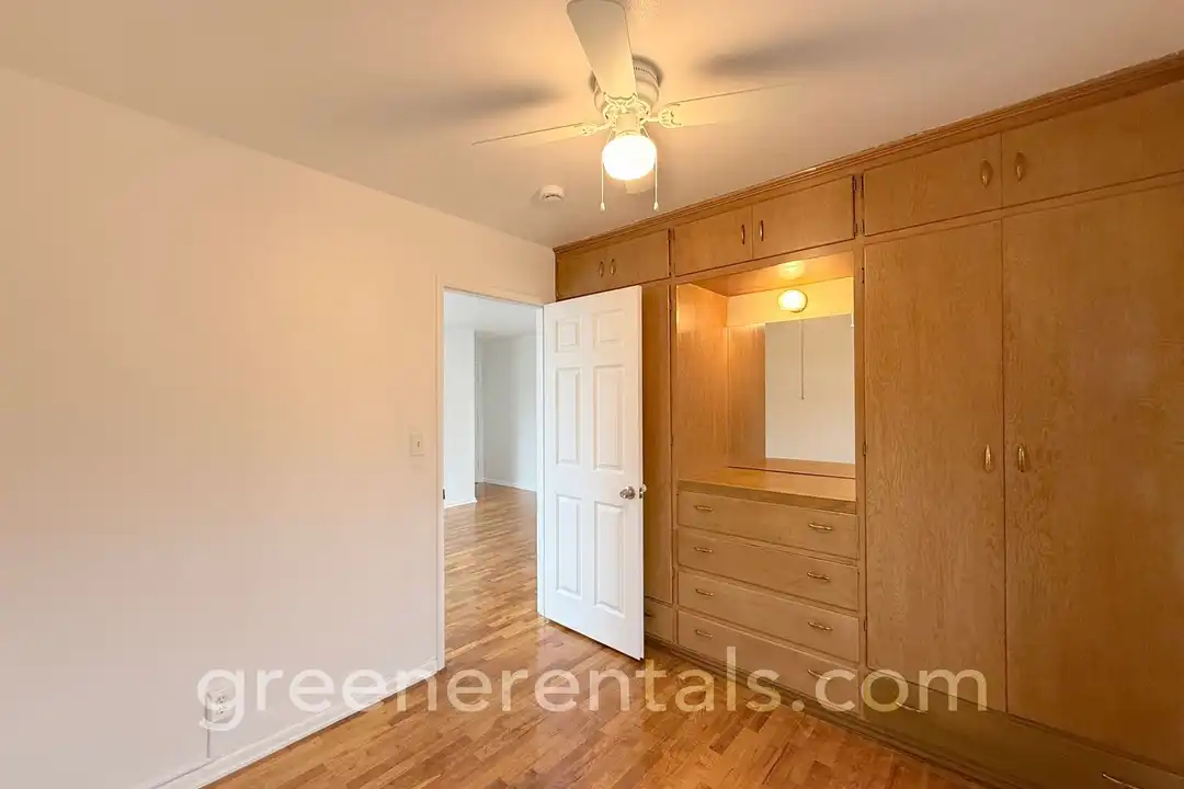 726 Adams St SE unit Unit 11 - More