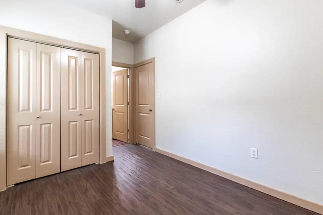 621 Bernard St unit 12 - View 5