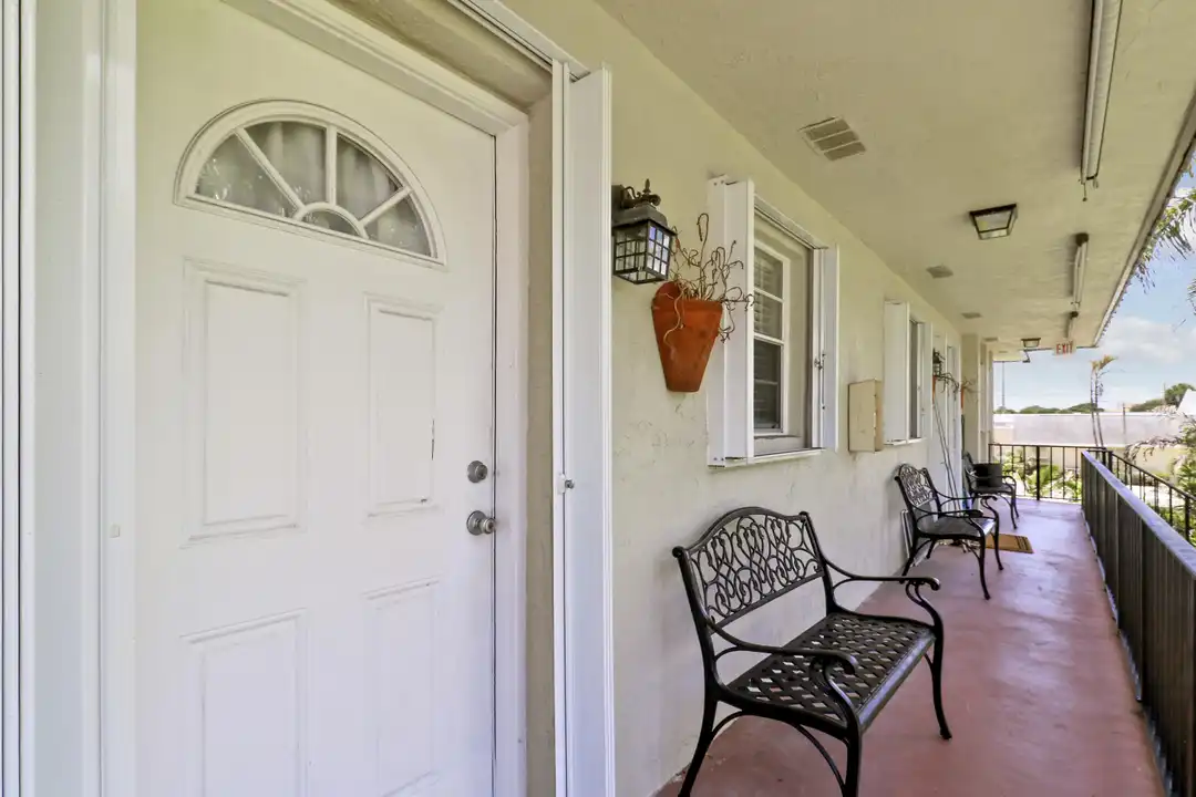 400 Fern St unit 1c - View 6