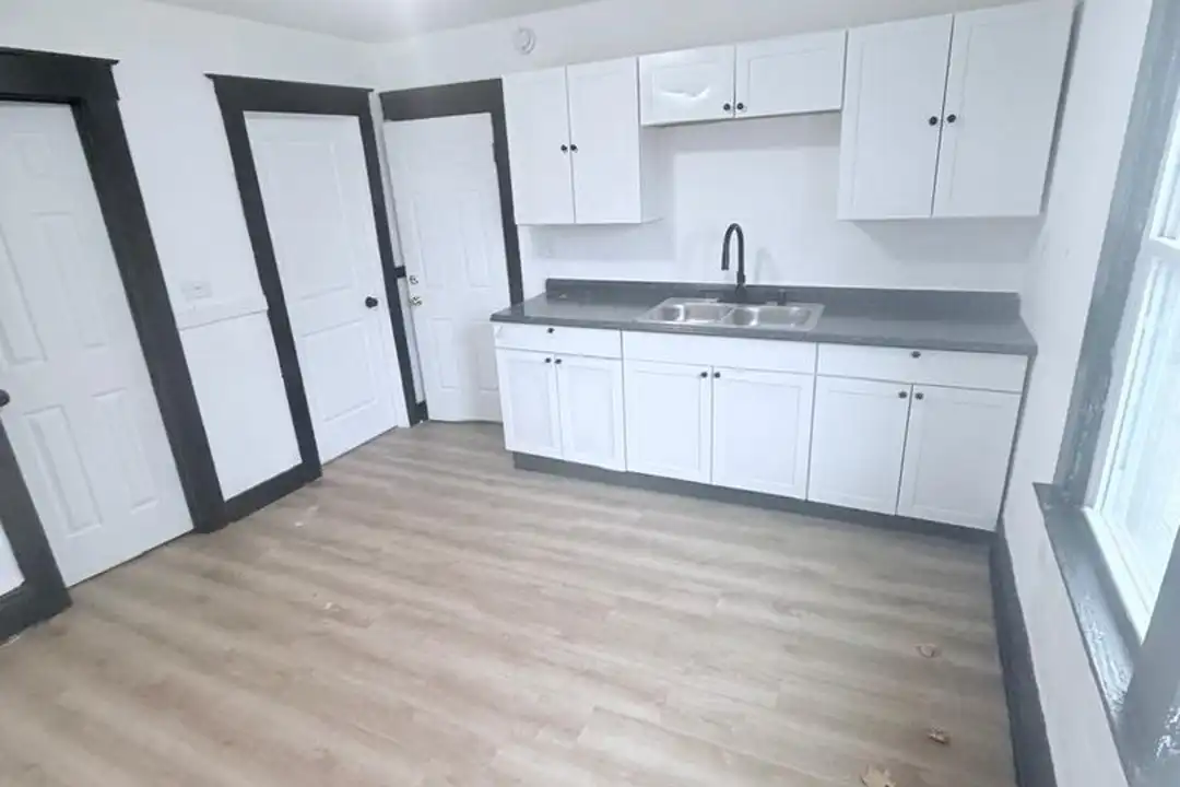 2791 E 127th St unit DOWN – pohled 4