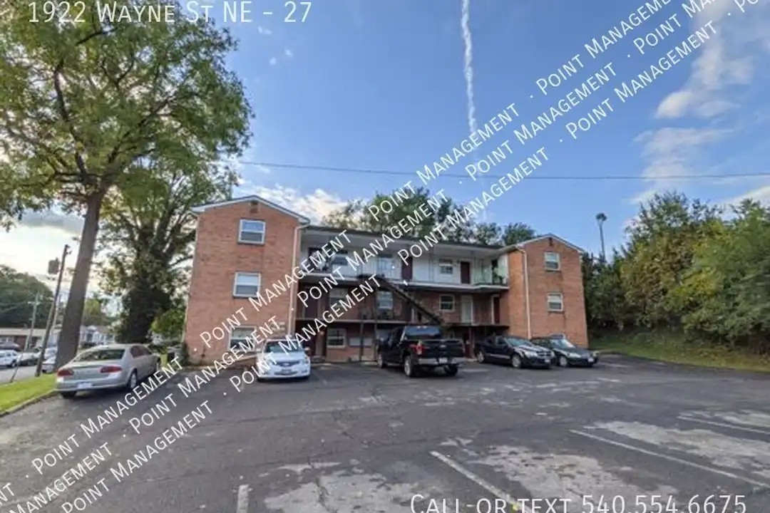 1922 Wayne St NE – photo 1