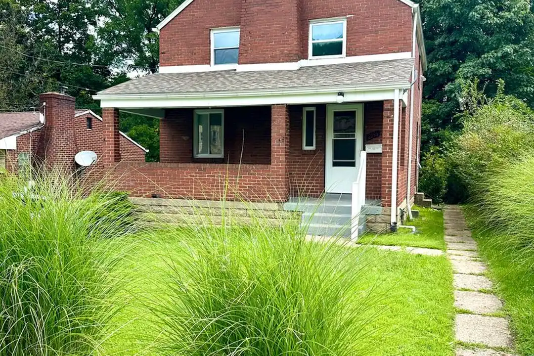 2156 Sampson St – photo 1