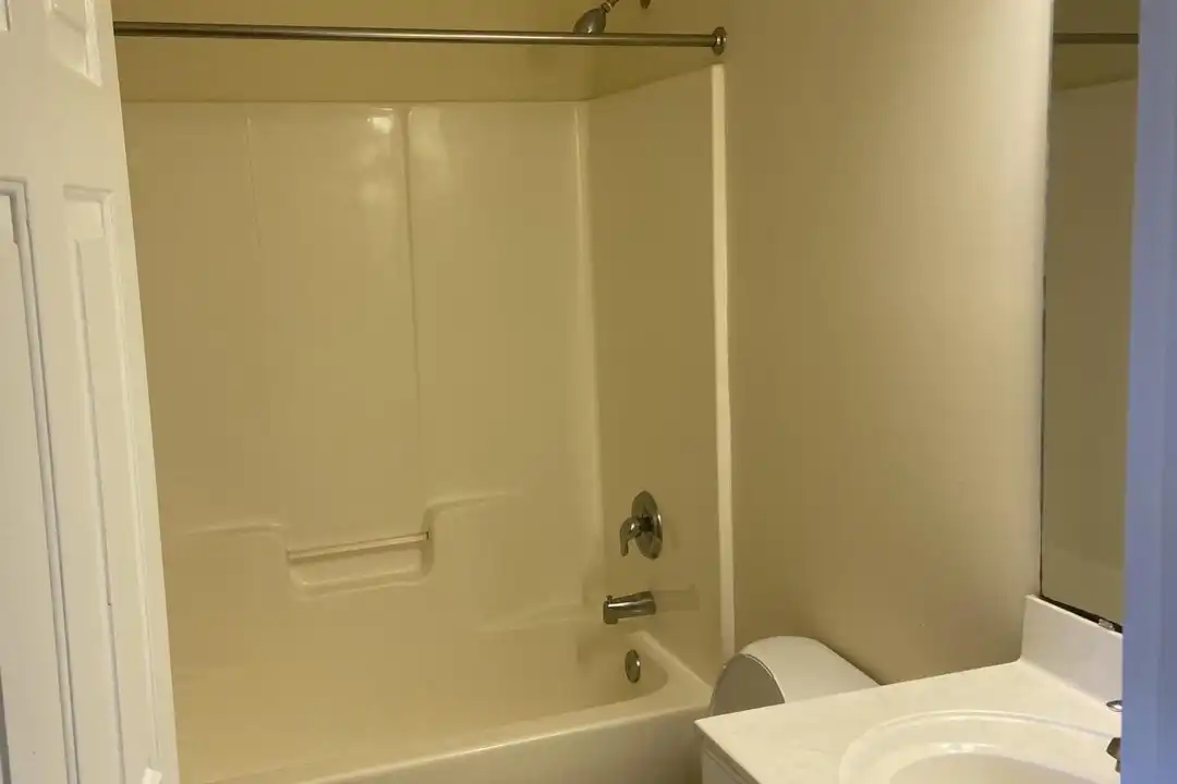 1007 Castle St #1 - View 6