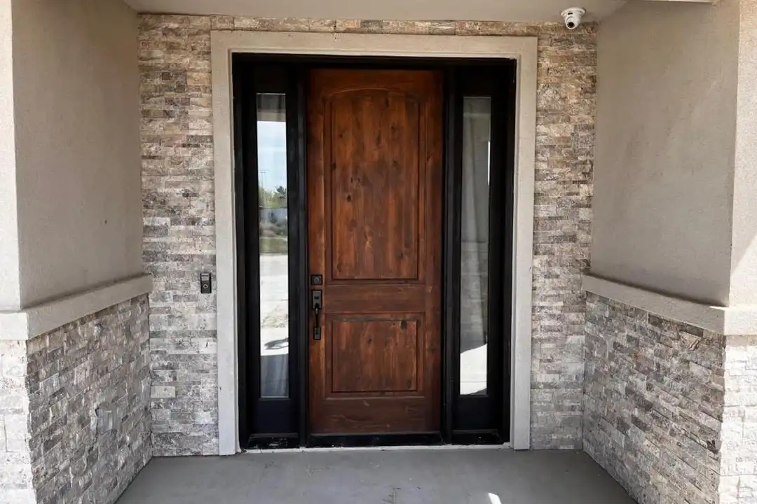 4421 Stetson Ave - View 3
