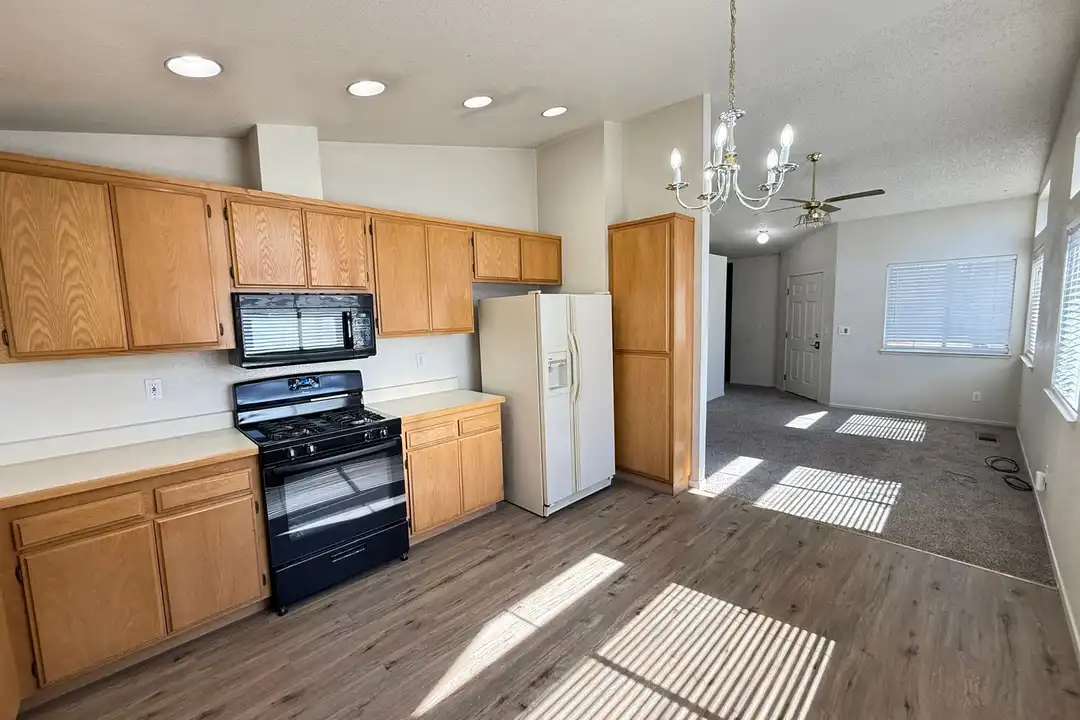 House in Reno - More