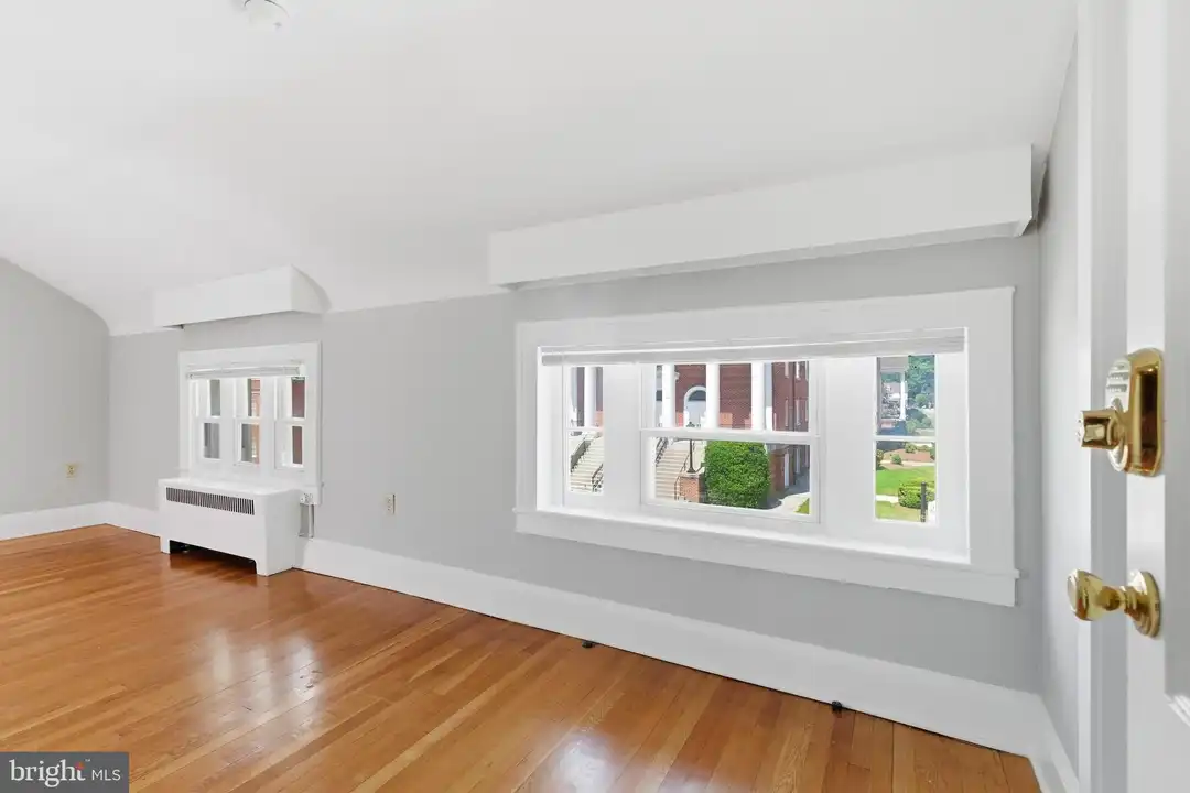 142 N Washington St #7 - View 3