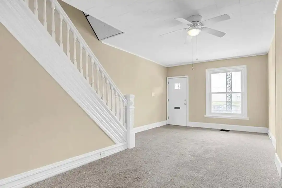507 Chestnut St – photo 1 of 13