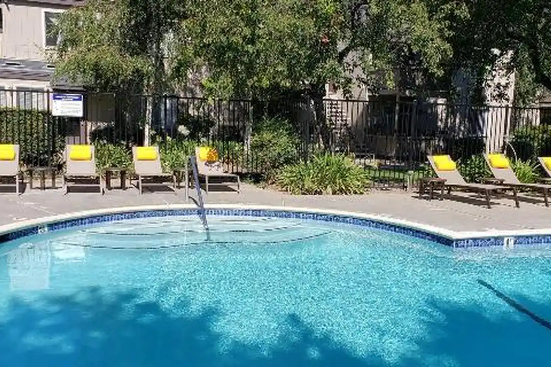 2557 Alvin Ave – photo 1