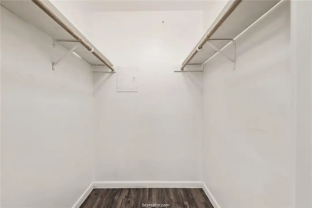 4309 College Main St #6 - More