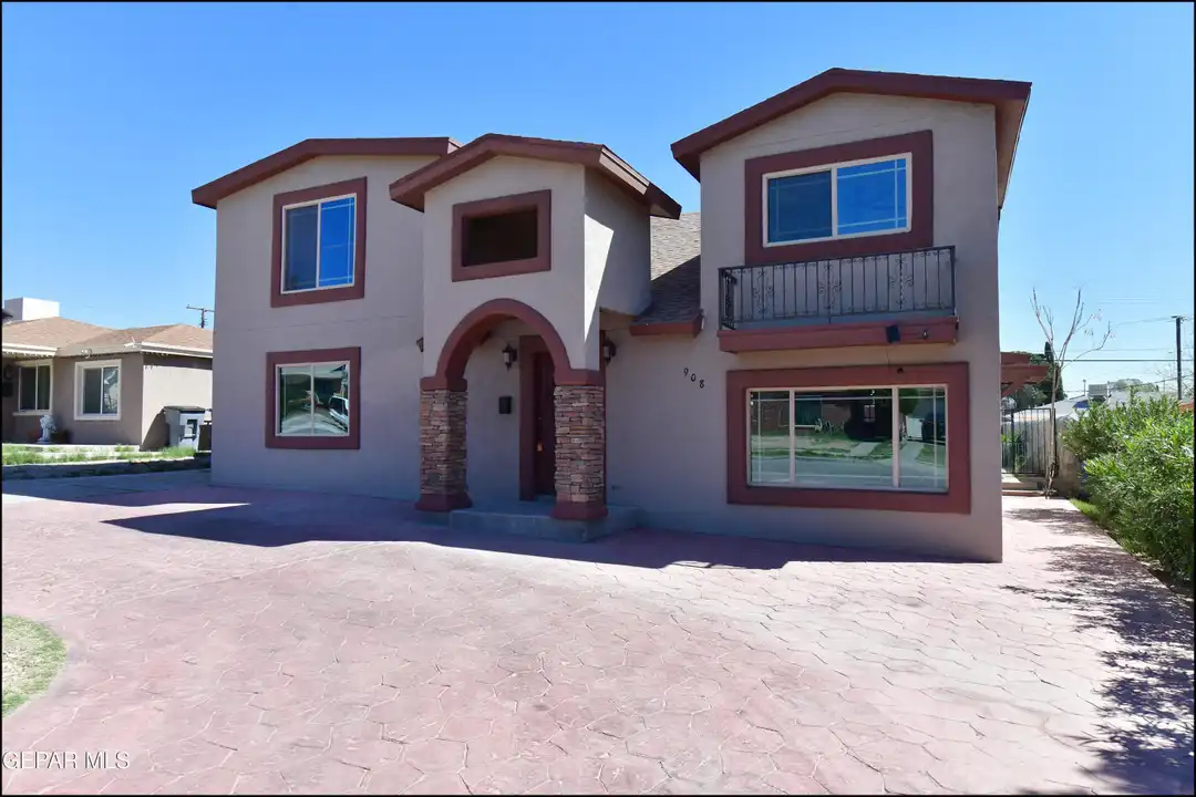 908 Bolivia St - View 2