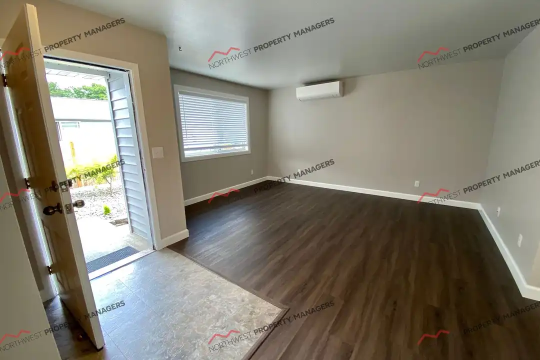 405 NW Arden Ave unit 1 - View 5