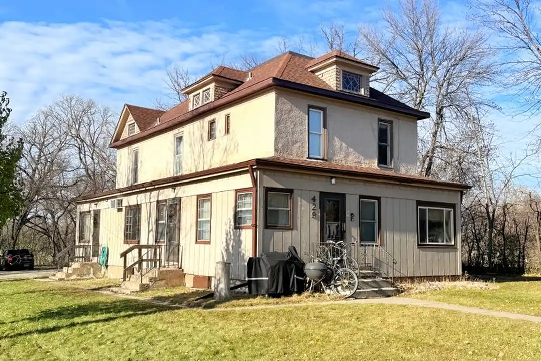 429 4th St S unit 7 – photo 1 of 2