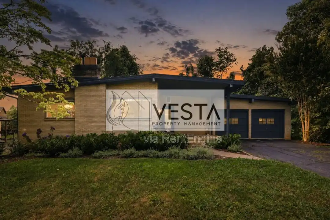 149 Oakdale Rd – photo 1 of 10