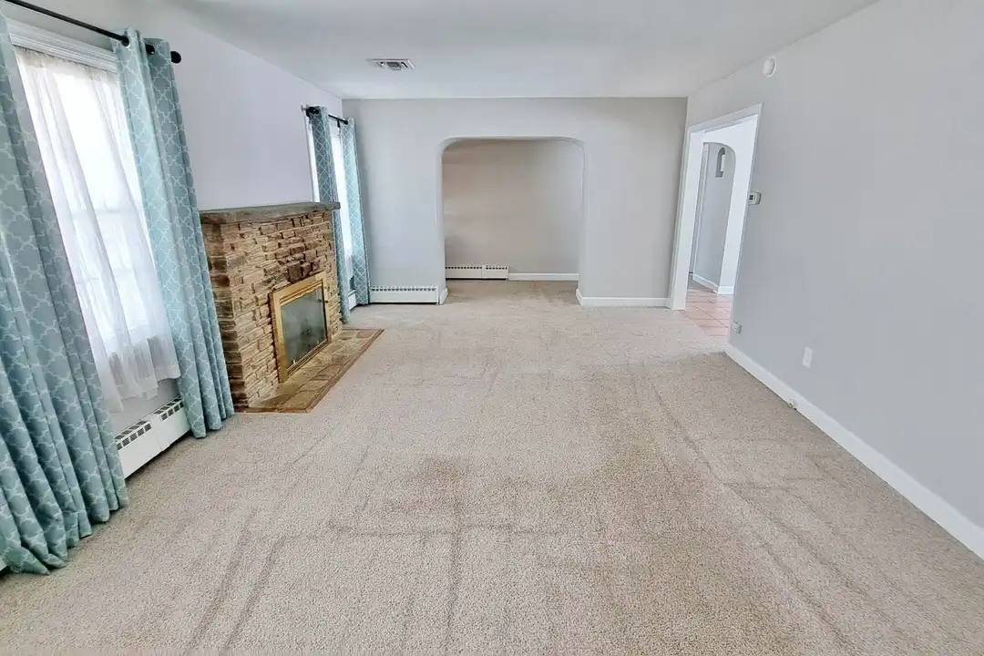 1170 Westminster Ave - View 3