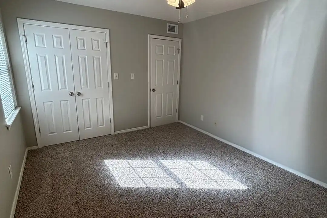Apartment in Russellville - View 3