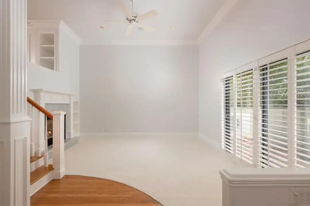 3294 Caminito Eastbluff – pohled 5