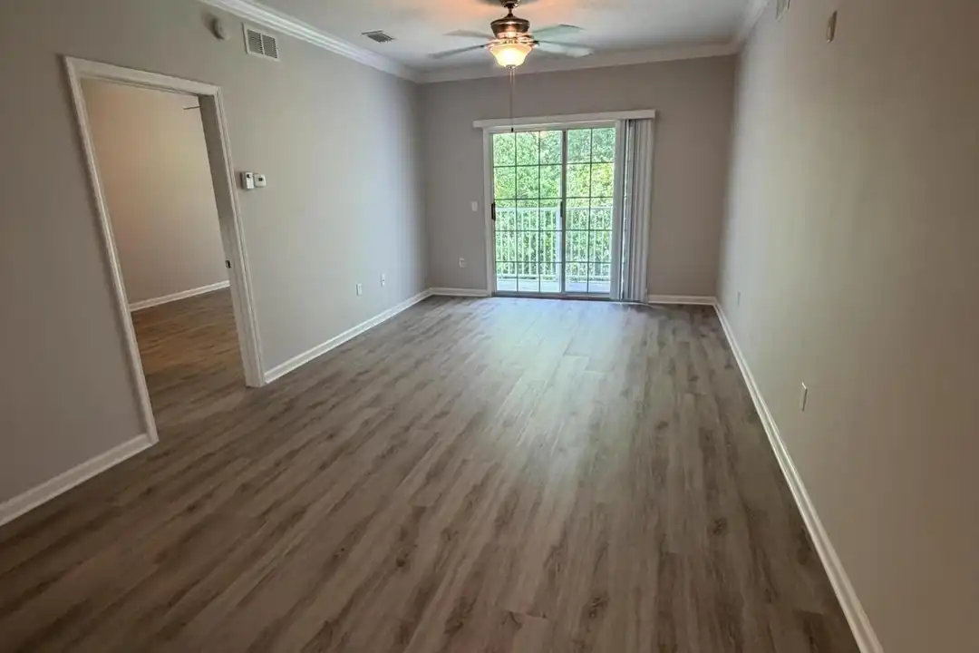 8235 Lobster Bay Ct #206 – další