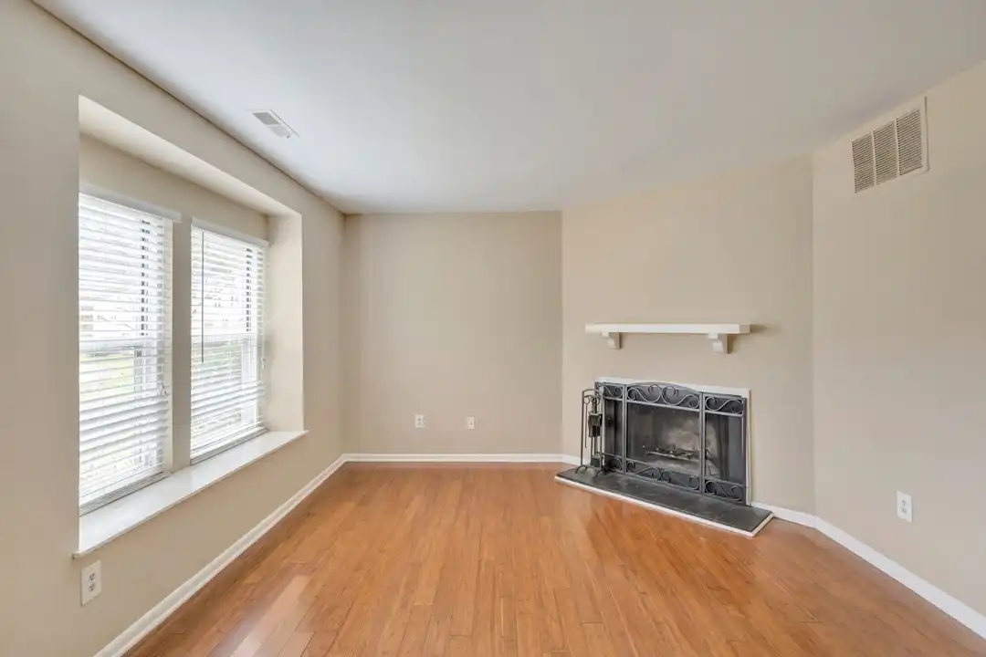2716 Gatewood Cir - View 3
