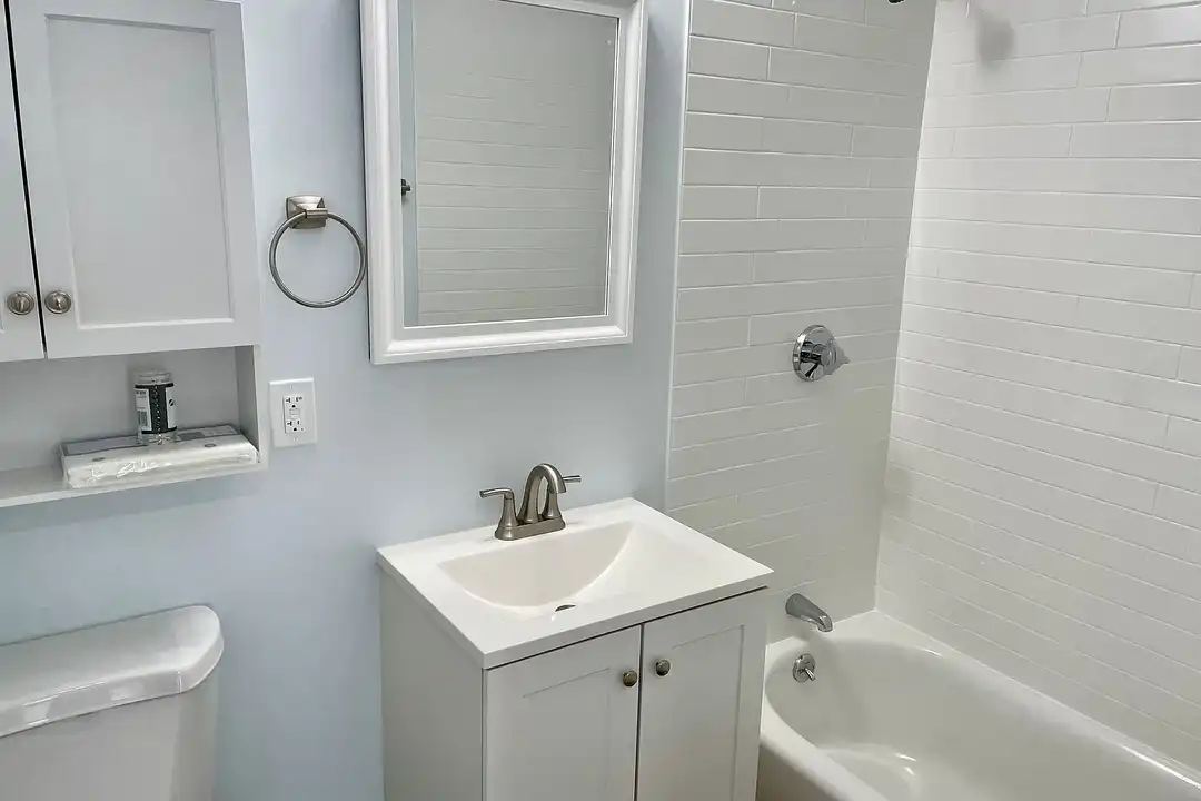 135 Quincy Ave – photo 1