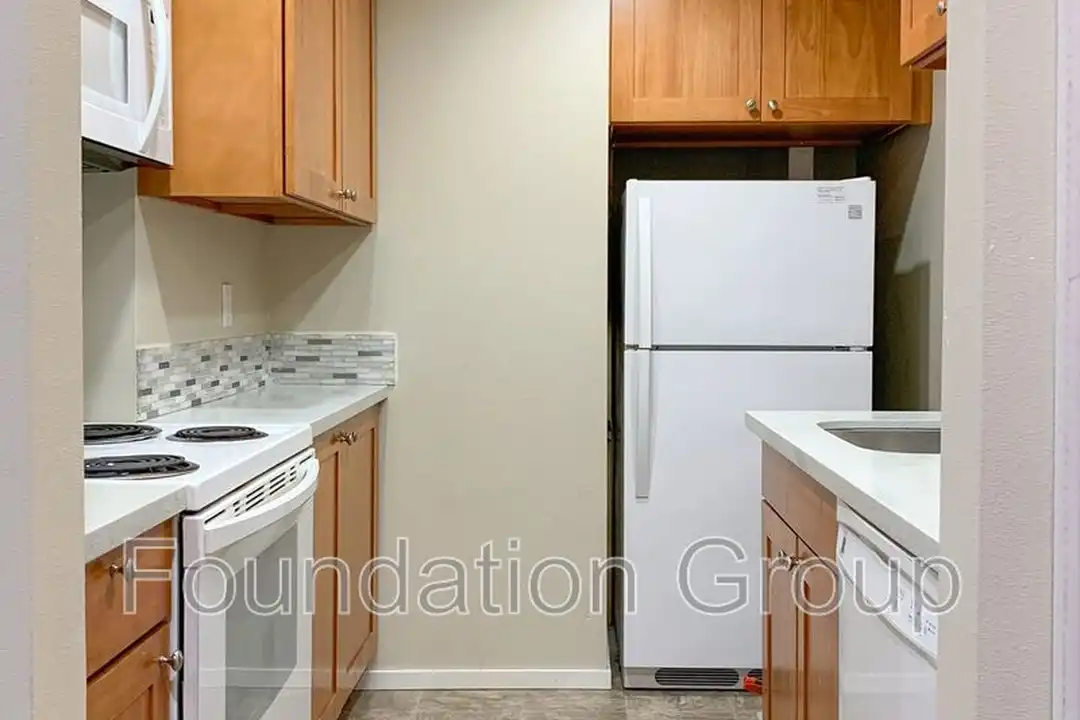938 N 100th St unit 105 – pohled 2