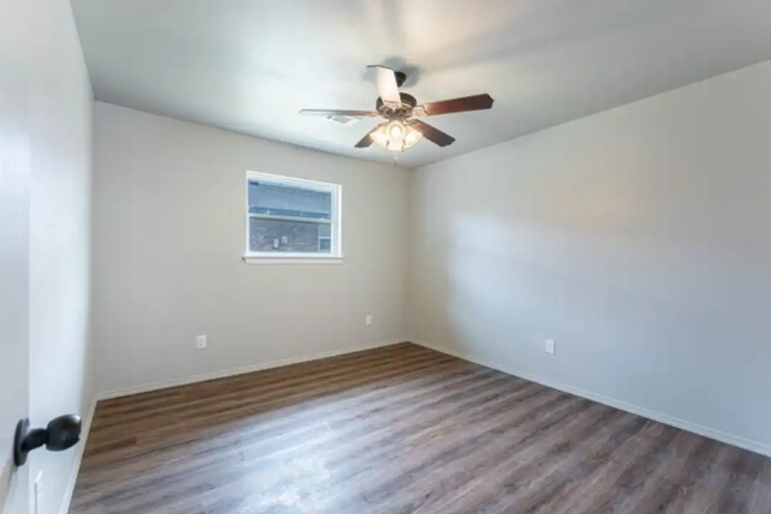 800 Henryetta St unit Unit #15 - More