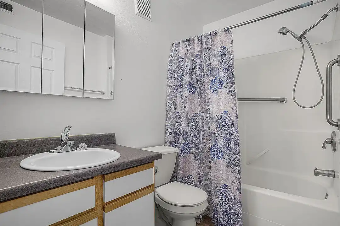 223 Country Club Dr, Stansbury Park – photo 1 of 18