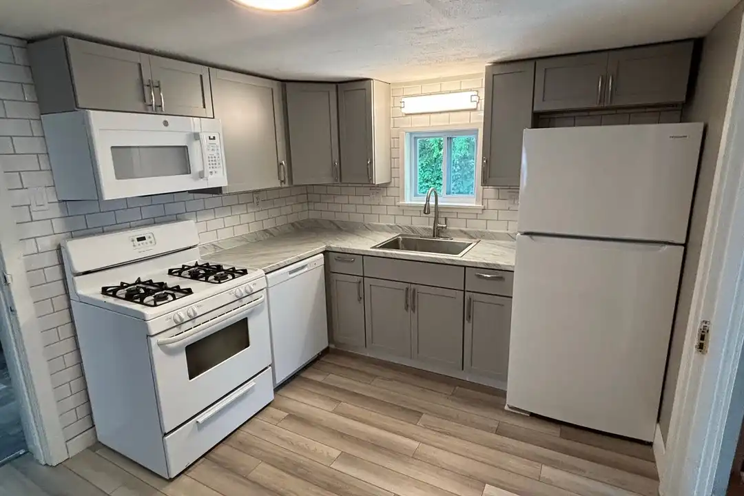 105 E Dunn St – photo 1