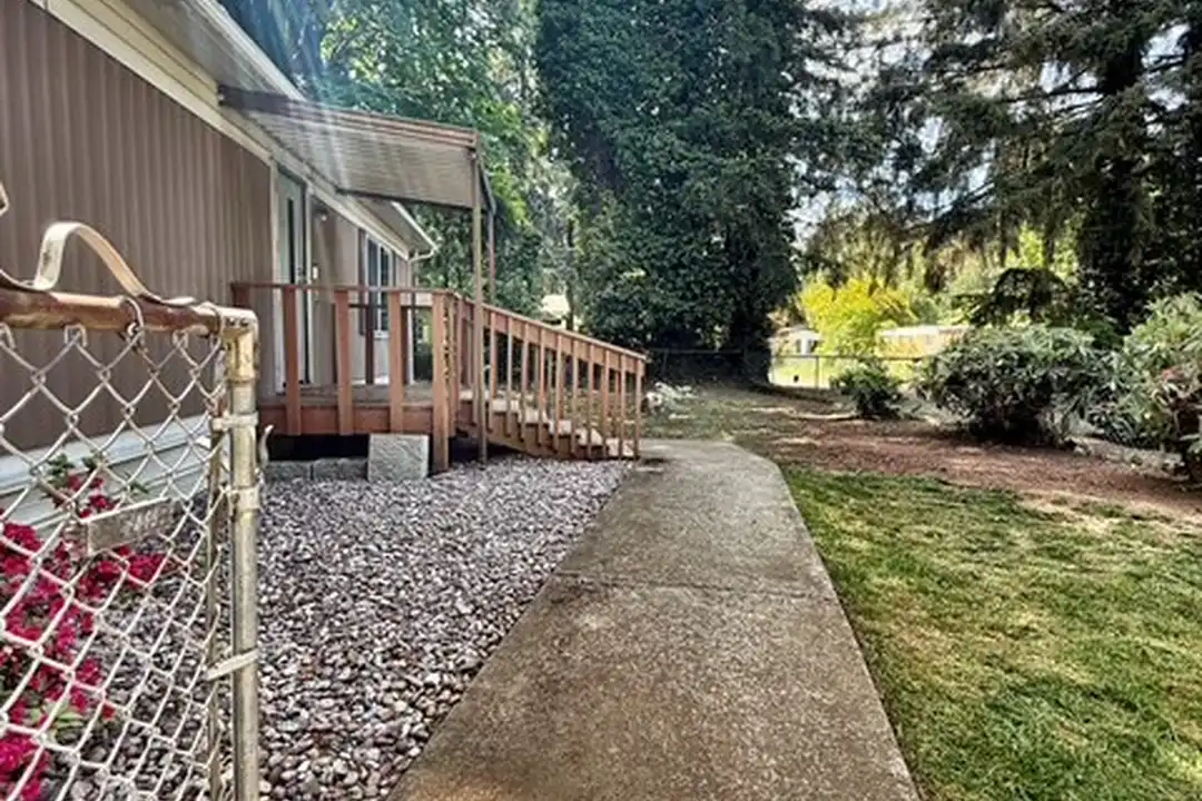 3985 Dyes Inlet Ln NW - View 3