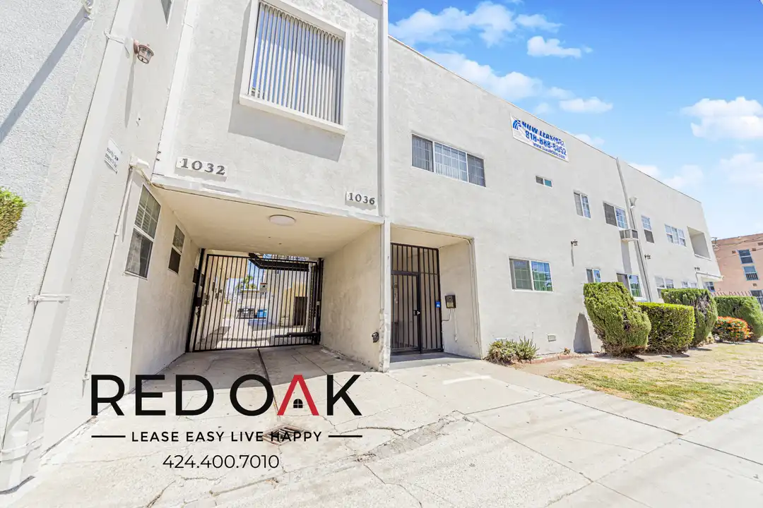 1032 Normandie Ave - More