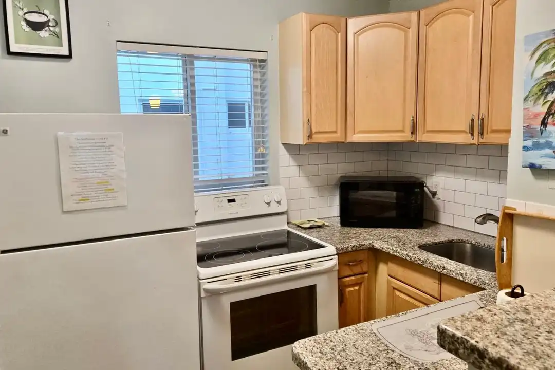 3225 NE 16th St unit 9A - View 4