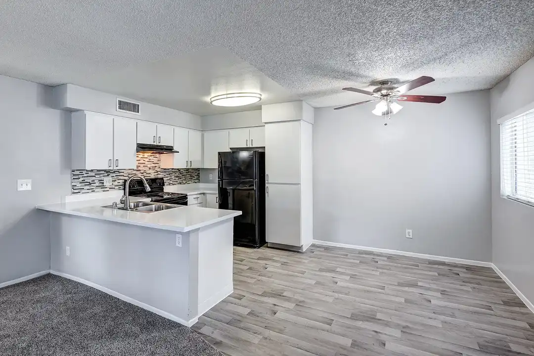 Apartment in Spring Valley, Flamingo Heights - View 4