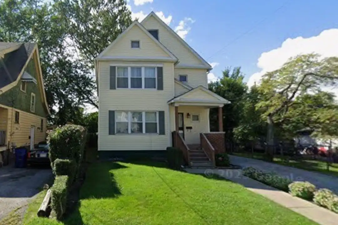 9316 Raymond Ave – photo 1