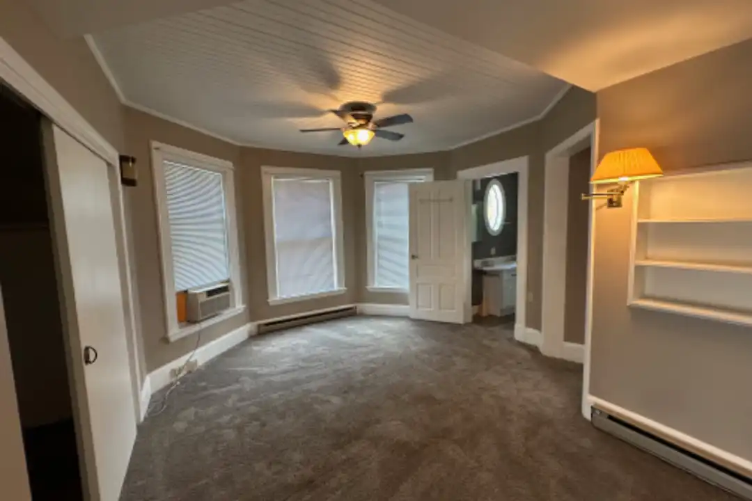 347 W State St unit 3 – photo 1 of 10