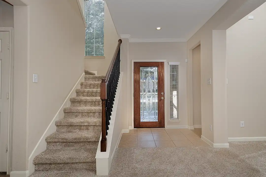 50 E Pipers Green St - View 4