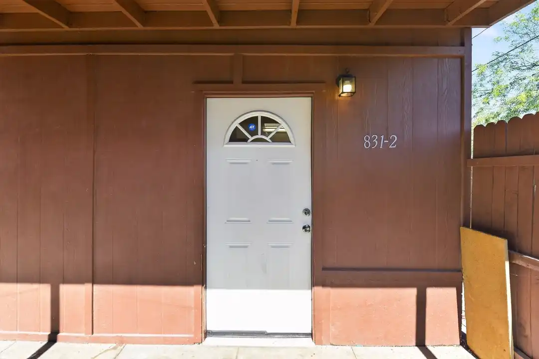 831 E Hedrick Dr unit 2 - View 3