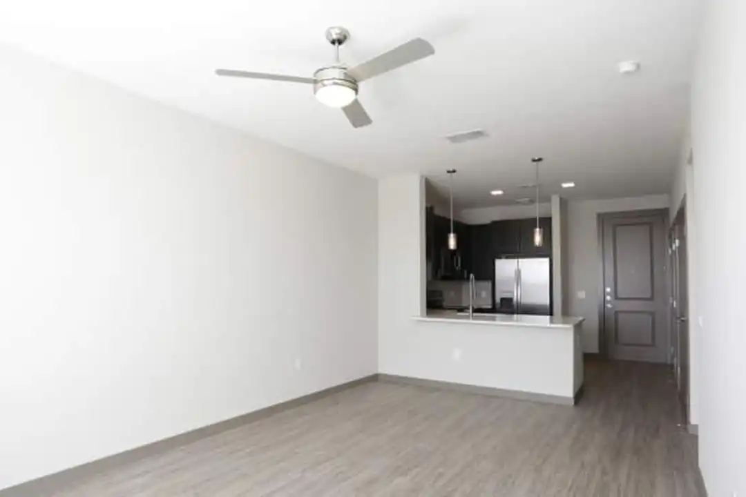 1207 N Durham Dr – photo 1
